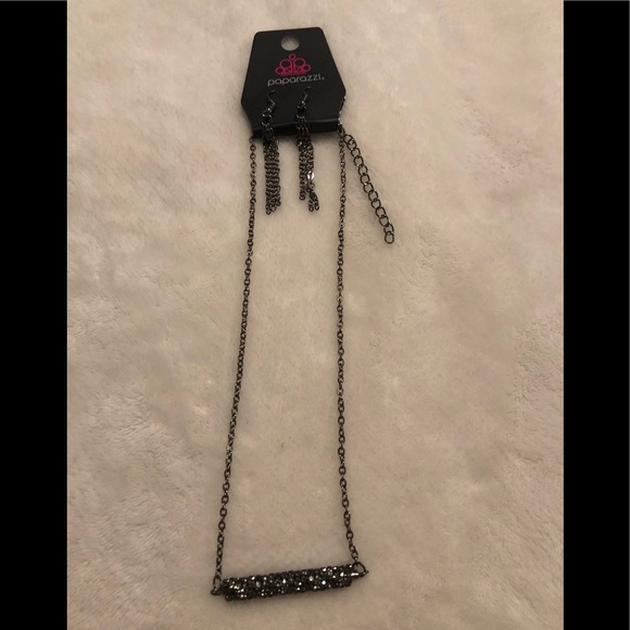 Paparazzi Black bar necklace with earrings